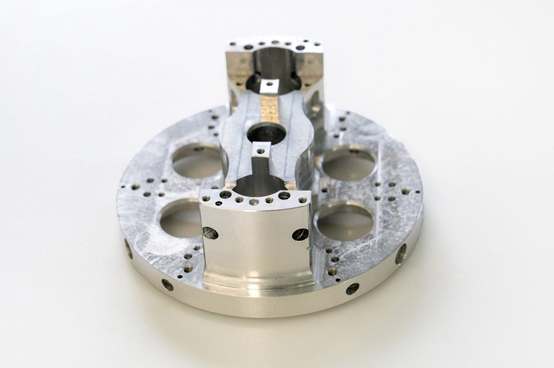 硬さ試験機用AC4Cアルミ鋳造合金部品