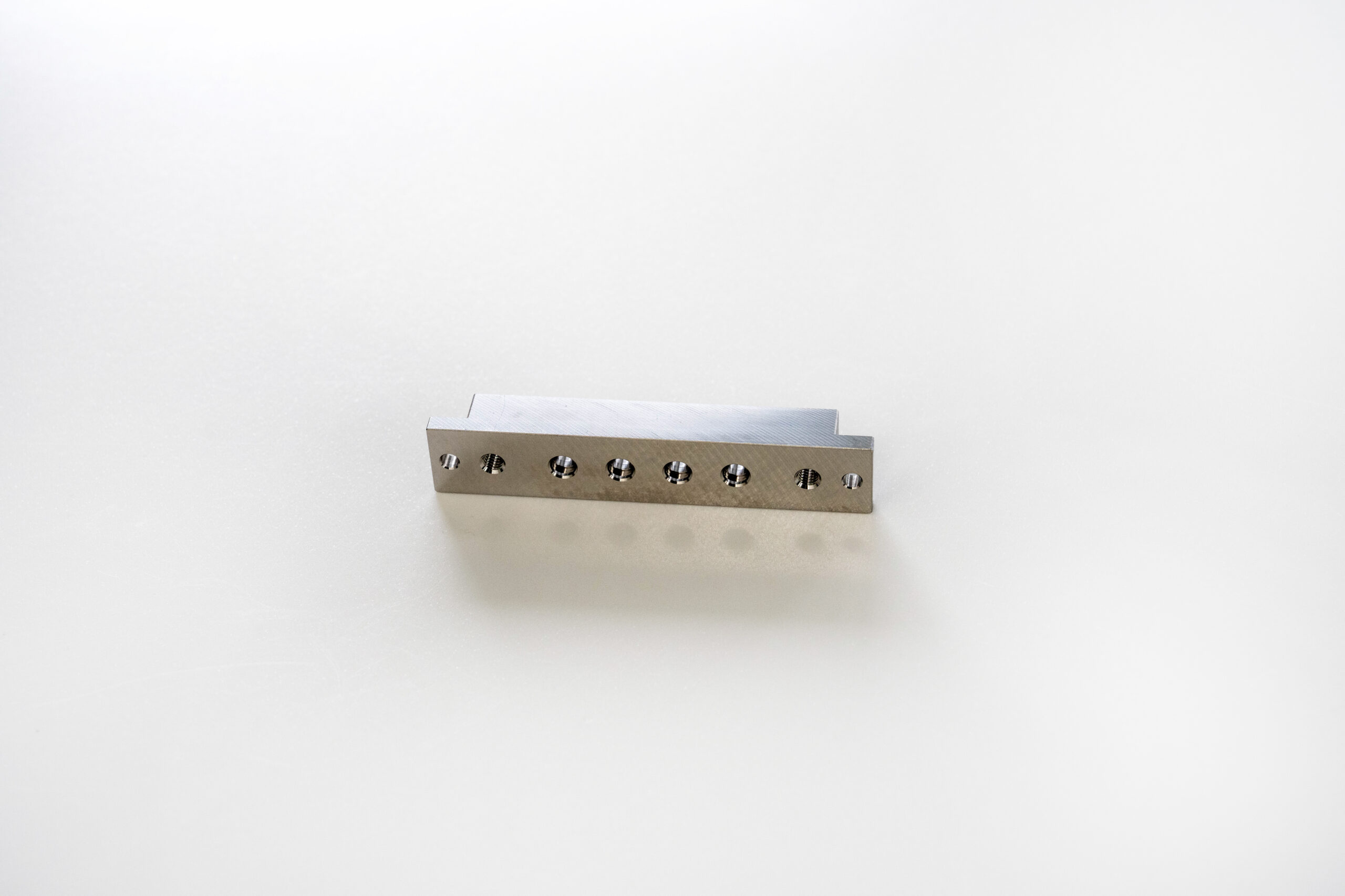 SUS304微細アリ溝精密部品